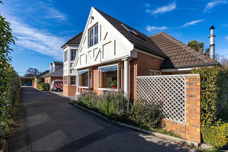 Photo of property in 2/53 Hamilton Avenue, Ilam, Christchurch, 8041