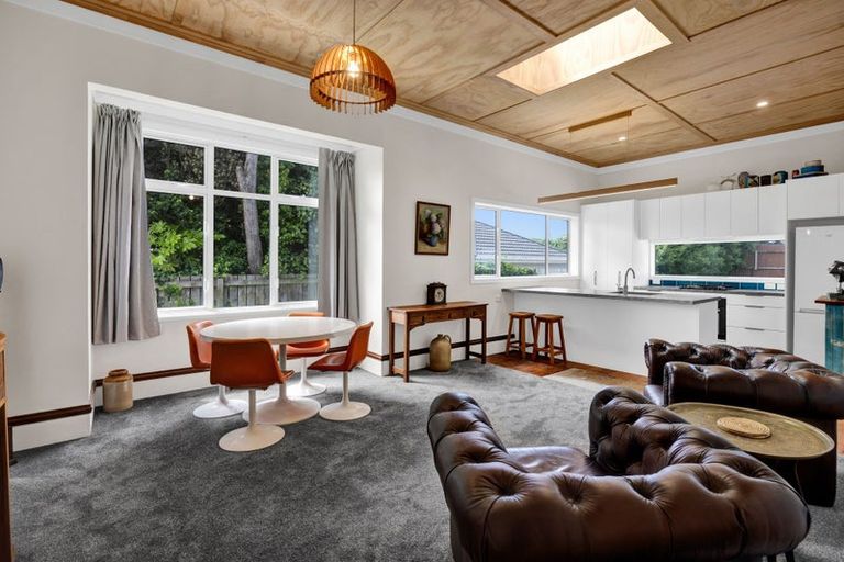 Photo of property in 195 South Road, Hawera, 4610