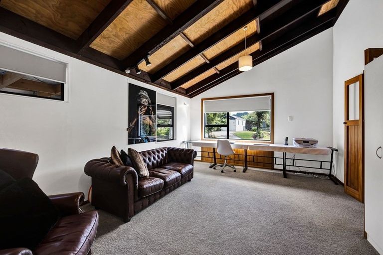 Photo of property in 13 Awai Road, Tarurutangi, New Plymouth, 4372