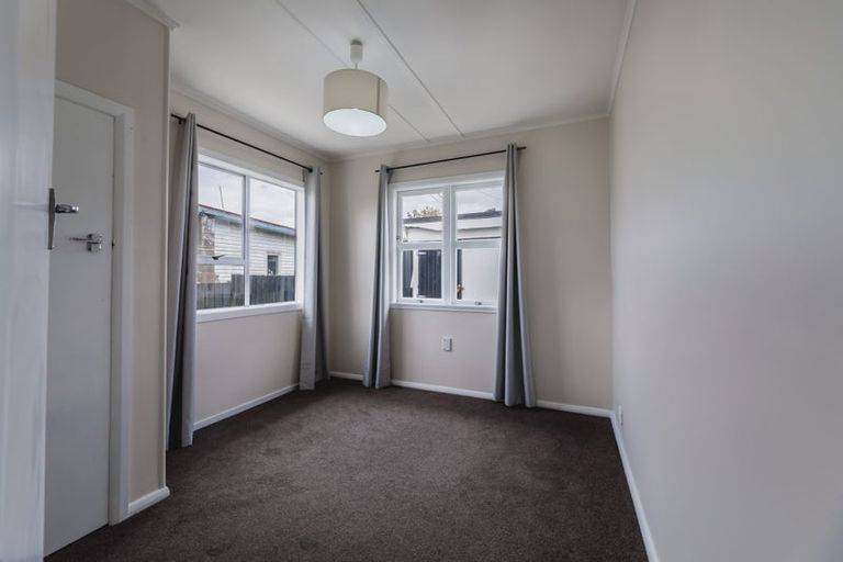 Photo of property in 1/74 Forest Hill Road, Henderson, Auckland, 0612