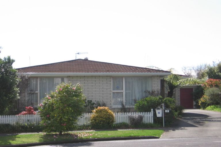 Photo of property in 3 Cramer Place, Awapuni, Palmerston North, 4412