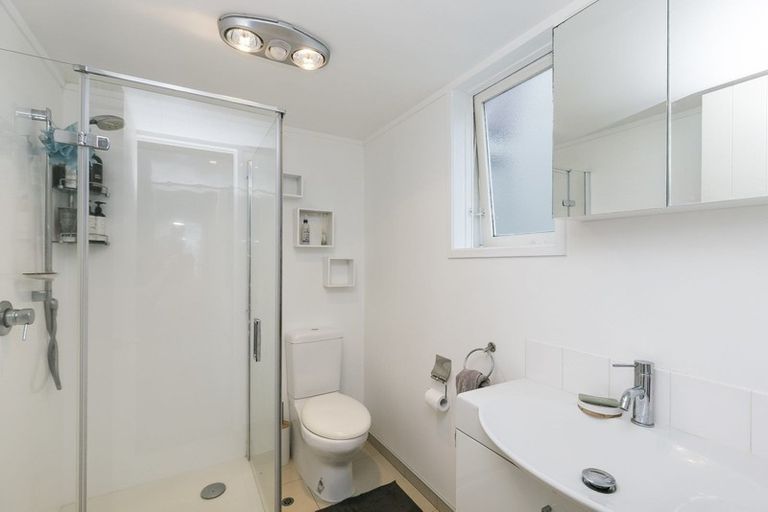 Photo of property in 24 Cottleville Terrace, Thorndon, Wellington, 6011