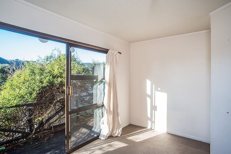 Photo of property in 5 Chilton Drive, Paraparaumu, 5032