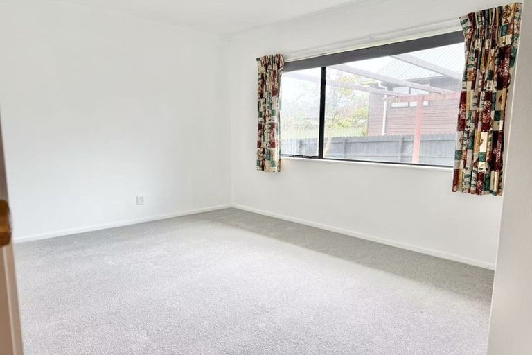 Photo of property in 149 Botany Road, Botany Downs, Auckland, 2010