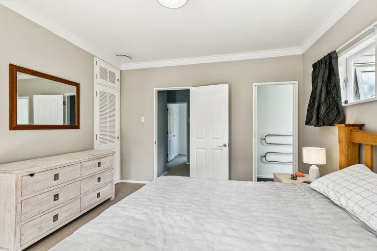 Photo of property in 29 Ngatitoa Street, Tawa, Wellington, 5028