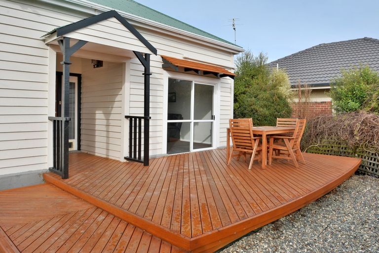 Photo of property in 24 Oakland Street, Andersons Bay, Dunedin, 9013