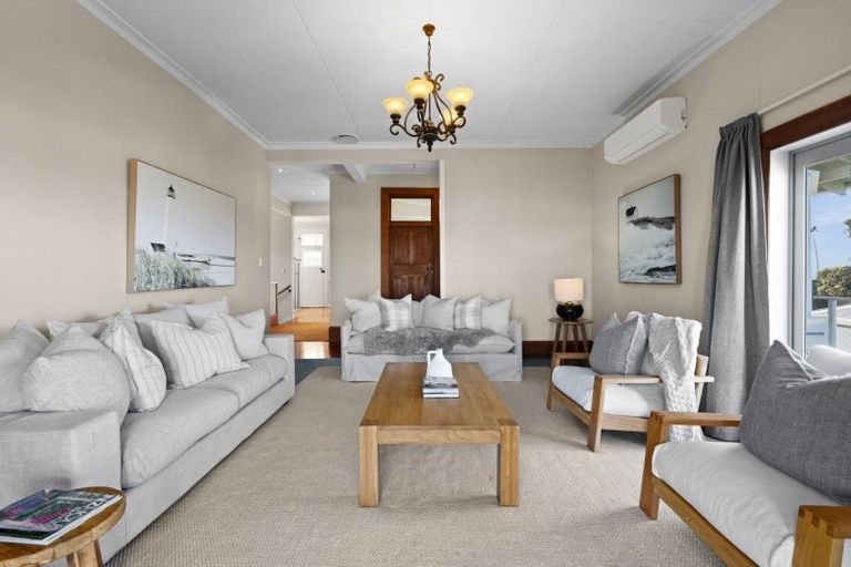 Photo of property in 16 Lighthouse Road, Bluff Hill, Napier, 4110