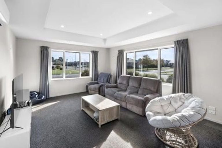 Photo of property in 11 Fernham Way, Rolleston, 7615