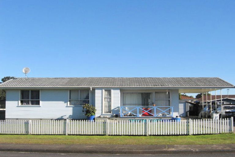 Photo of property in 21 Cargill Street, Papakura, 2110