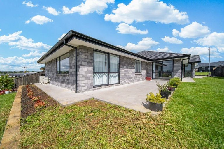 Photo of property in 44 Lake Drive, Tikipunga, Whangarei, 0112