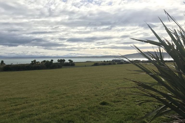 Photo of property in 23 Tamatea Street, Pahia, Riverton, 9881