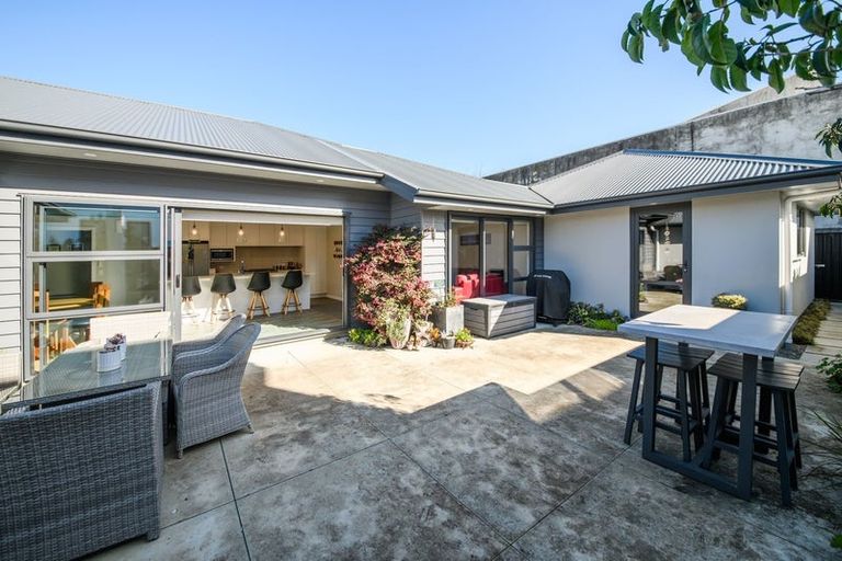 Photo of property in 9b North Street, Palmerston North, 4410