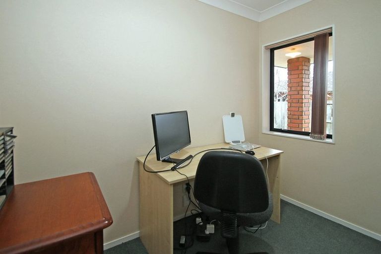 Photo of property in 4 Elmbridge Place, Owhata, Rotorua, 3010