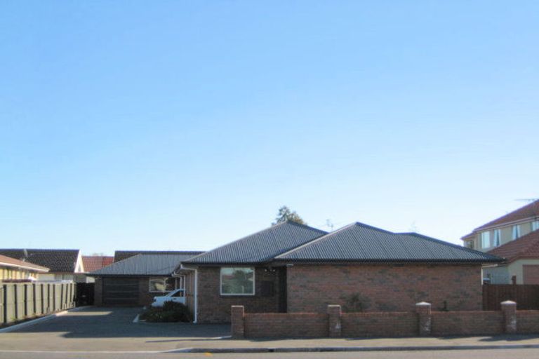 Photo of property in 251c Main North Road, Redwood, Christchurch, 8051