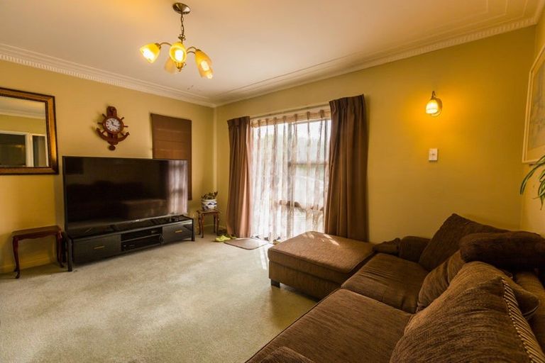 Photo of property in 95 Clovelly Road, Bucklands Beach, Auckland, 2012