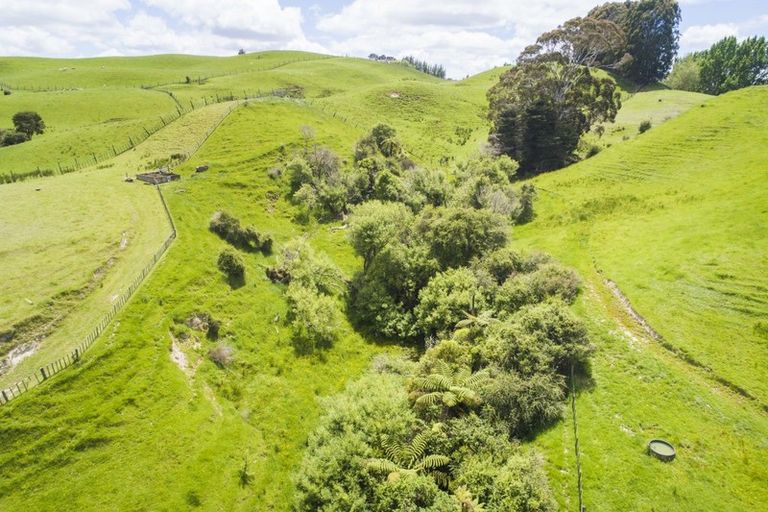 Photo of property in 18 Marshall Road, Hunterville, 4730