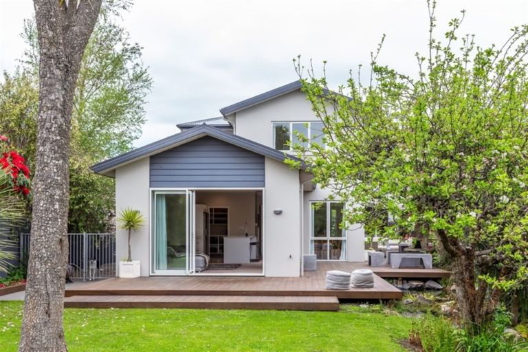 Photo of property in 67 Wai-iti Terrace, Bryndwr, Christchurch, 8052