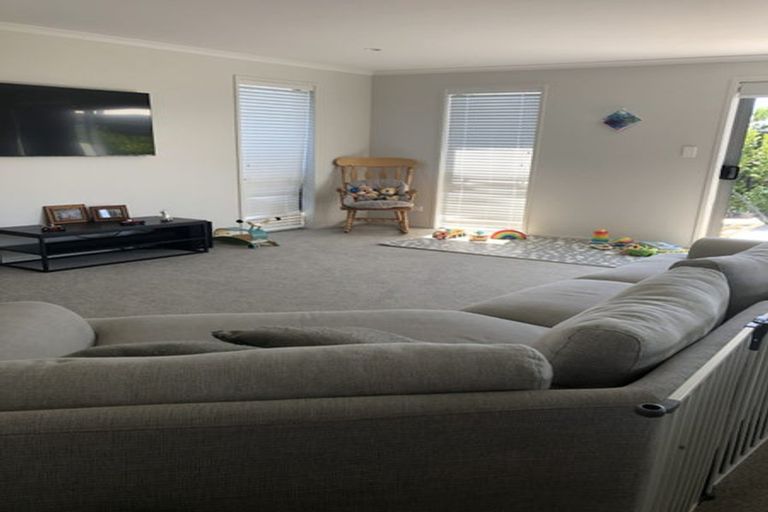 Photo of property in 14 Pioneer Crescent, Omokoroa, 3114