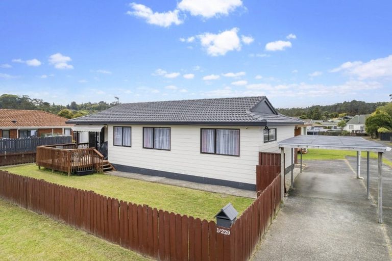 Photo of property in 1/229 Waitemata Drive, Ranui, Auckland, 0612