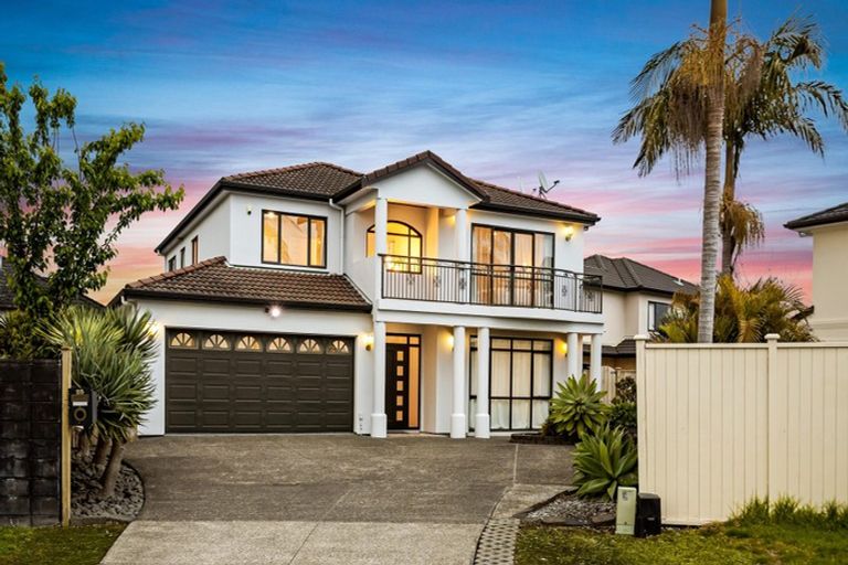 Photo of property in 25 Piriti Drive, Te Atatu Peninsula, Auckland, 0610