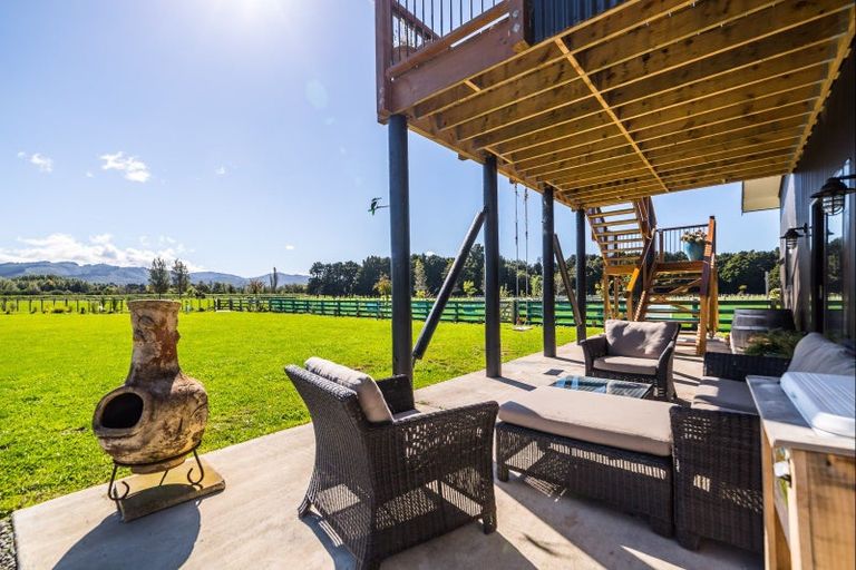 Photo of property in 50 Flax Cutter Lane, Woodside, Greytown, 5794