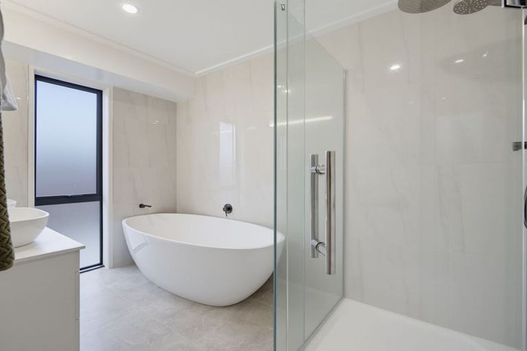 Photo of property in 27 Costello Drive, Ngatea, 3503