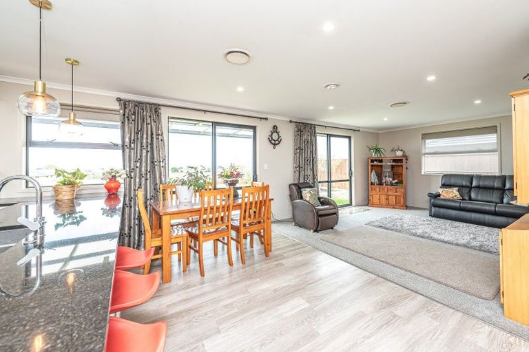 Photo of property in 39 Magnolia Crescent, Tawhero, Whanganui, 4501