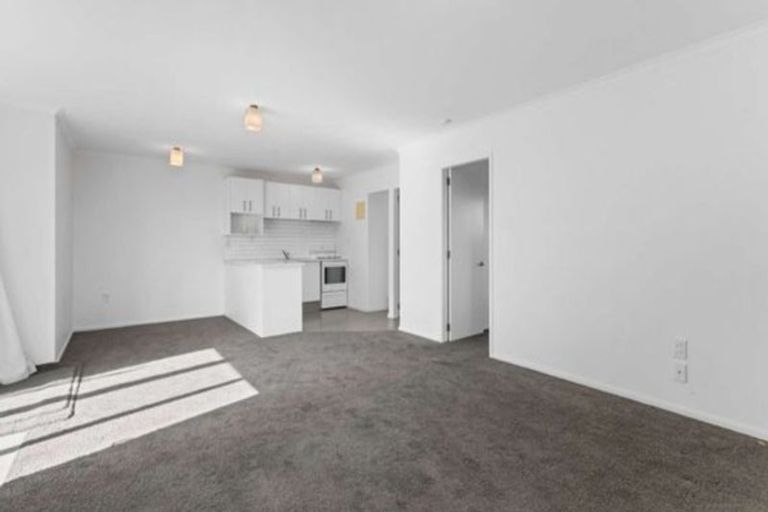 Photo of property in 17 Downing Place, Welcome Bay, Tauranga, 3112