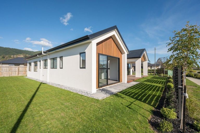 Photo of property in 1 Greenway Crescent, Hope, Richmond, 7020