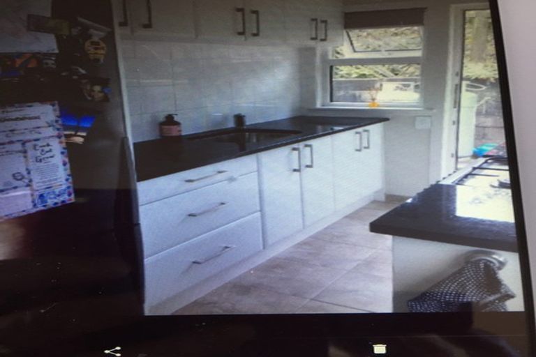 Photo of property in 1/20 Kauri Road, Birkenhead, Auckland, 0626