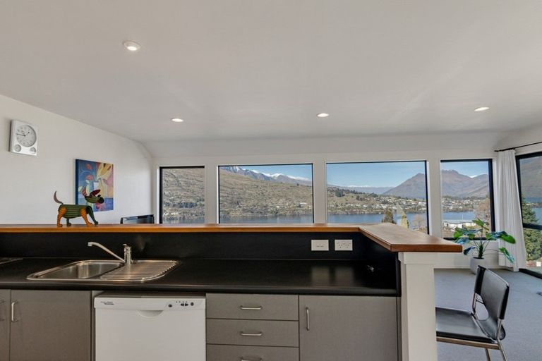 Photo of property in 9 Woodlands Close, Queenstown, 9300