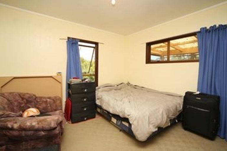 Photo of property in 126 Stapleford Crescent, Browns Bay, Auckland, 0630