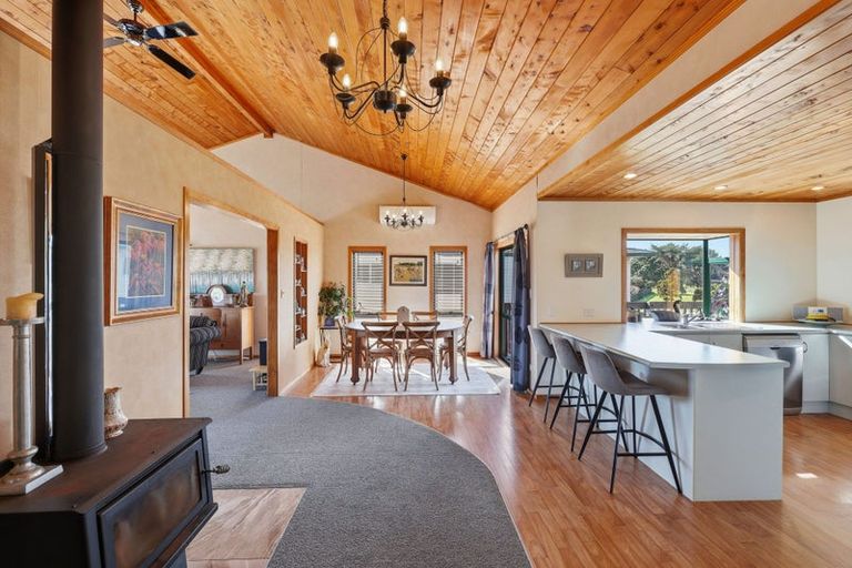 Photo of property in 166 Torkar Road, Clarks Beach, 2122