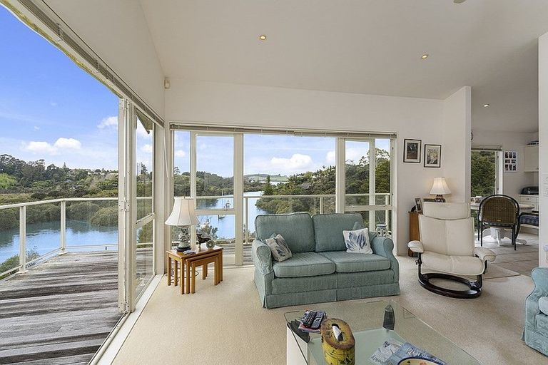 Photo of property in 54 Riverview Road, Kerikeri, 0230