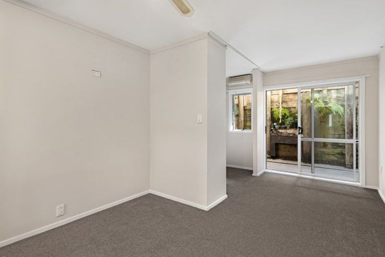 Photo of property in Avon Apartments, 3/313 The Terrace, Te Aro, Wellington, 6011