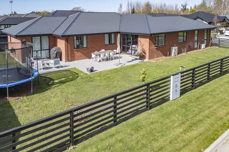 Photo of property in 22 Minerva Crescent, Woodend, 7610