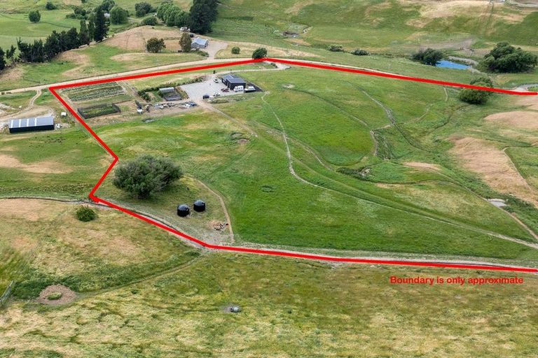 Photo of property in 218 Hawksburn Road, Nevis, Cromwell, 9384