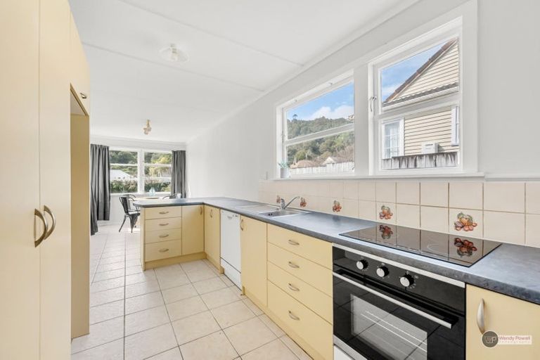 Photo of property in 66 Wilkie Crescent, Naenae, Lower Hutt, 5011