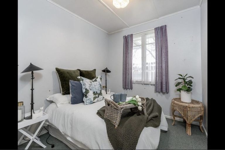 Photo of property in 52 Fergusson Street, Solway, Masterton, 5810