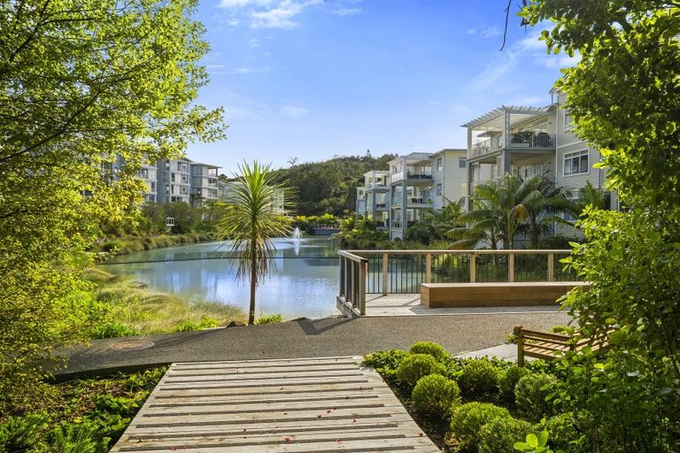 Photo of property in 20 Eaves Bush Parade, Orewa, 0931