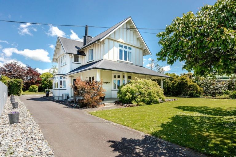 Photo of property in 5 Victoria Avenue, Dannevirke, 4930
