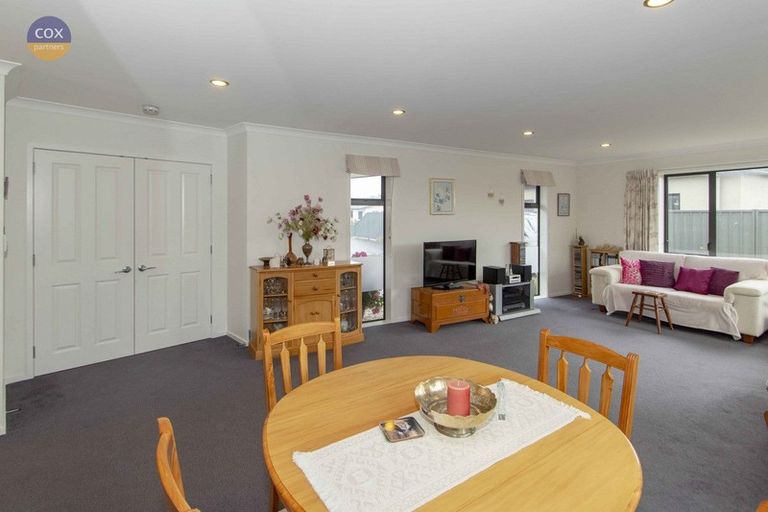 Photo of property in 12 Portland Place, Poraiti, Napier, 4112