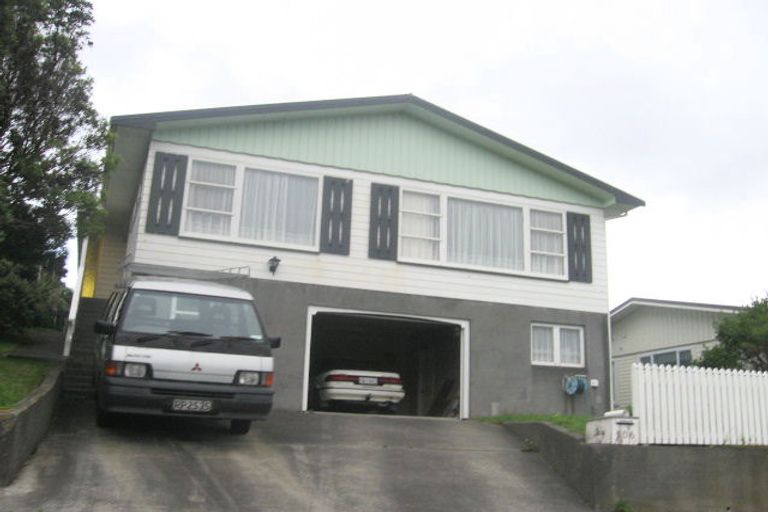 Photo of property in 106 Dowse Drive, Maungaraki, Lower Hutt, 5010