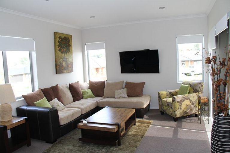 Photo of property in 118 Barrington Drive, Huntington, Hamilton, 3210