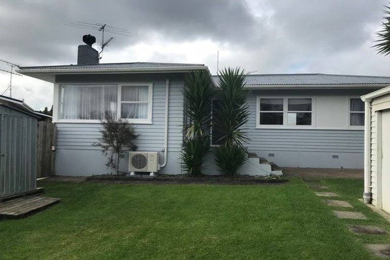 Photo of property in 1/20 O'donn Avenue, Beach Haven, Auckland, 0626