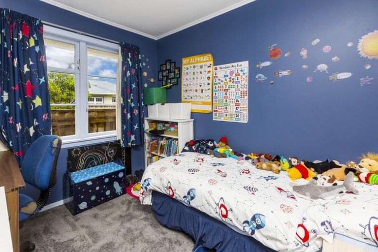 Photo of property in 44 Seddon Street, Wallaceville, Upper Hutt, 5018