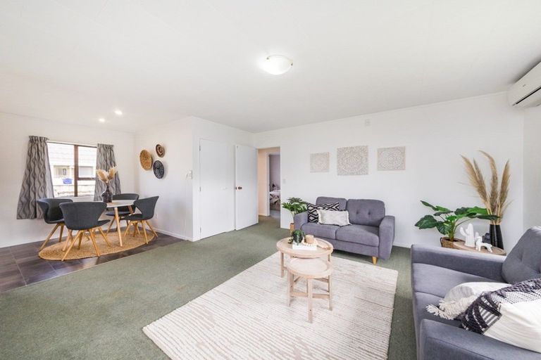 Photo of property in 4b Peter Hall Drive, Kelvin Grove, Palmerston North, 4414