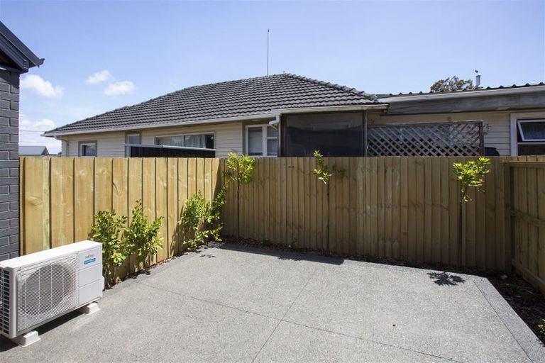 Photo of property in 2/24 Rookwood Avenue, New Brighton, Christchurch, 8083