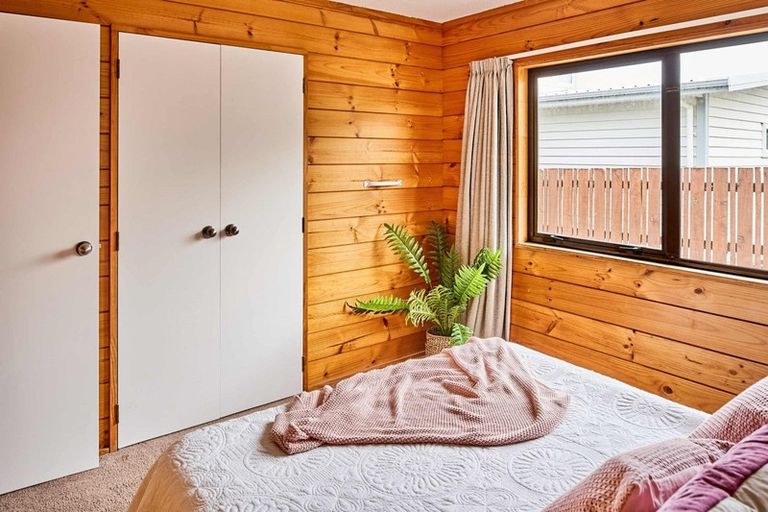 Photo of property in 27a Mana Esplanade, Paremata, Porirua, 5026