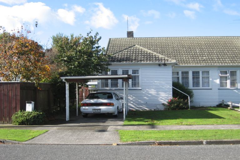 Photo of property in 3 Cole Street, Naenae, Lower Hutt, 5011